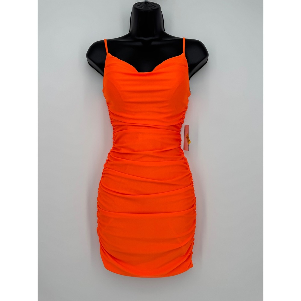 B. Darlin Tangerine Orange Ruched Bodycon Mini Dress AA4X759 Size 3/4
